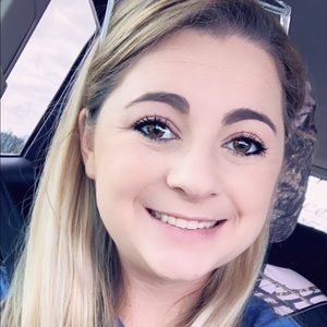 Meet your Posher, Brittney